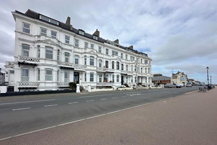 2 Bedroom Flat For Sale In Prince Of Wales Terrace, Deal, CT14