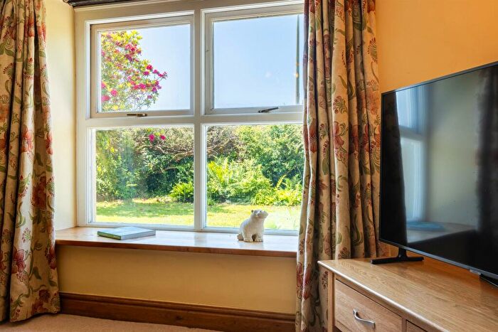 5 Bedroom Detached House For Sale In Roch, Haverfordwest, SA62