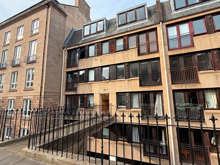 2 Bedroom Flat To Rent In Fettes Row, Fettes, Edinburgh, EH3