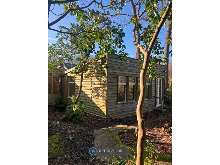 Studio To Rent In Radfall Ride, Whitstable, CT5