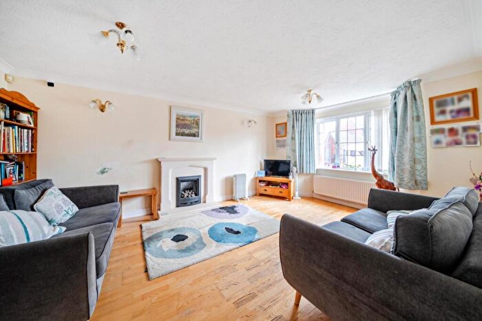 4 Bedroom Detached House For Sale In Aldermans Lane, Redditch, B97