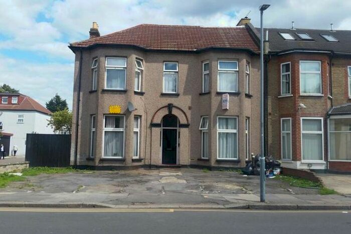 1 Bedroom Studio To Rent In Ilford, IG1