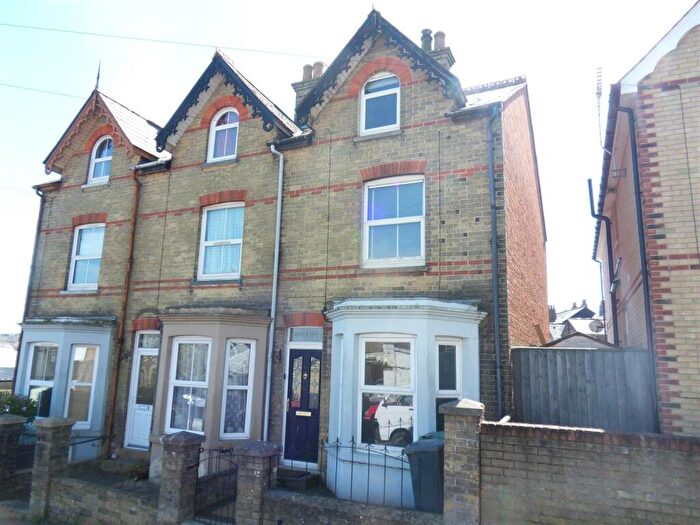 3 Bedroom House For Sale In Smithards Lane, Cowes, PO31