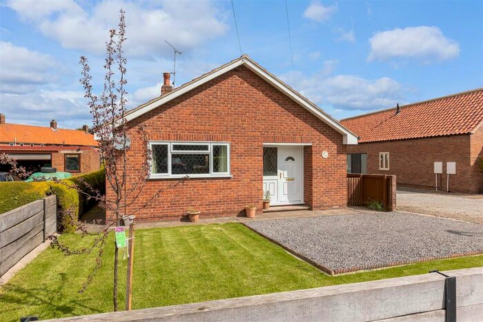 3 Bedroom Detached Bungalow For Sale In Firthland Road, Pickering, YO18