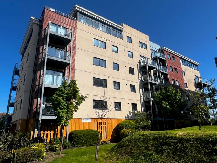 2 Bedroom Flat To Rent In Groombridge Avenue, Eastbourne, BN22