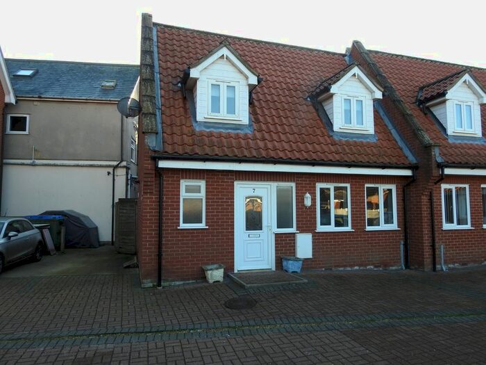 2 Bedroom Semi-Detached House To Rent In High Street, Leiston, IP16