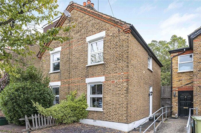 2 Bedroom Semi Detached House For Sale In Aylesbury Road, Bromley, BR2