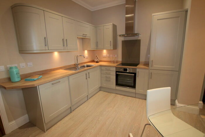 1 Bedroom Apartment To Rent In Clinton House, Clinton Terrace, The Park, NG7