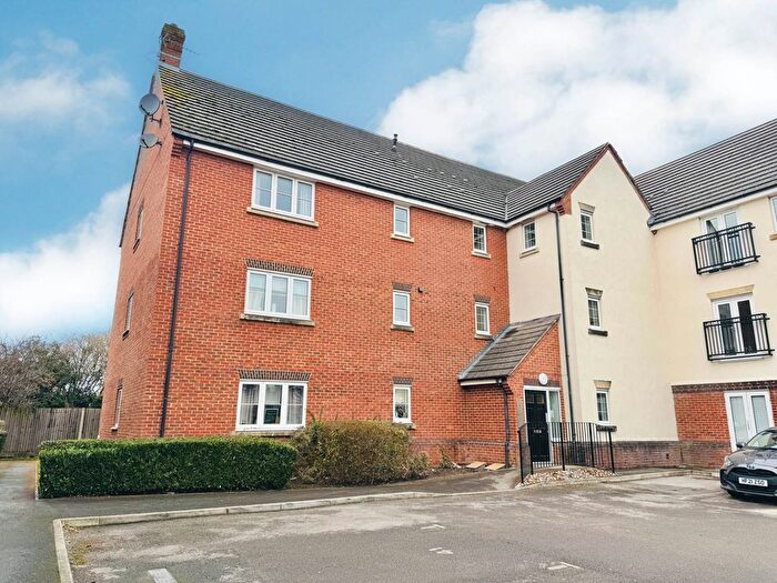 2 Bedroom Flat For Sale In Barley Close, Wallingford, OX10