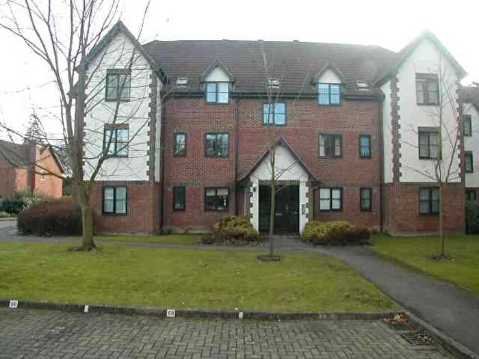 1 Bedroom Flat To Rent In Tamworth Drive, Fleet, Hampshire, GU51