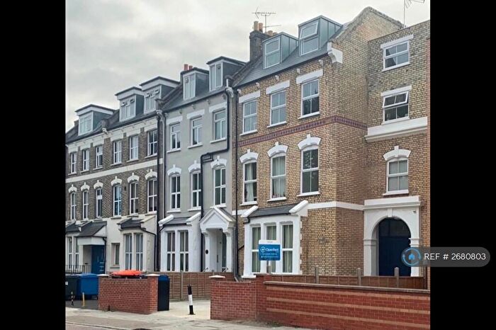 2 Bedroom Flat To Rent In Woodberry Grove, London, N4