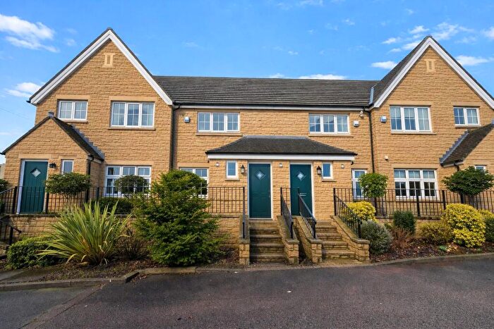 2 Bedroom Town House For Sale In Garside Drive, Halifax, HX2