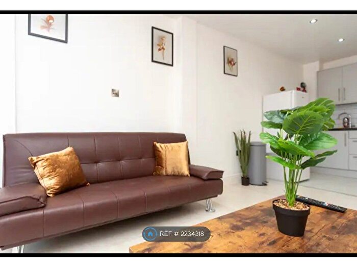 1 Bedroom Flat To Rent In London Rd North, Lowestoft, NR32