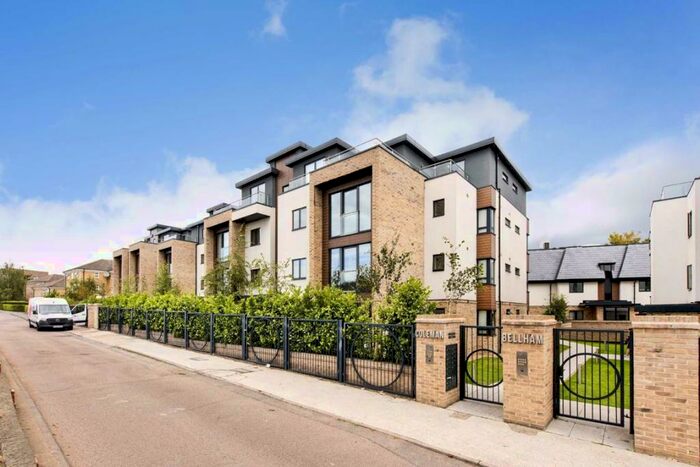 2 Bedroom Flat To Rent In Hope Close, London, NW4