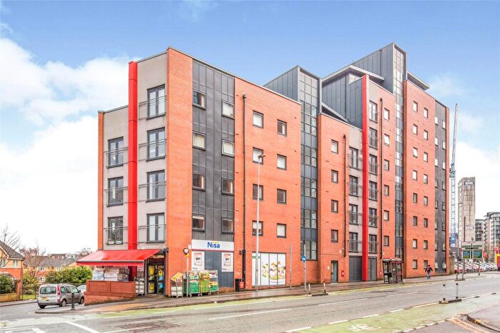 3 Bedroom Flat For Sale In Greengate West, Salford, Greater Manchester, M3
