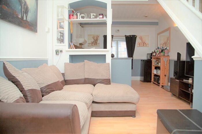 1 Bedroom Flat To Rent In The Maltings, Clifton Road, Gravesend, Kent, DA11