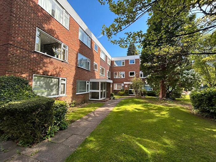 2 Bedroom Property To Rent In Croftleigh Gardens, Solihull, B91