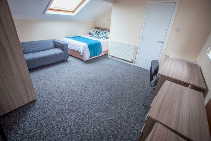 1 Bedroom Flat To Rent In Catharine Street, L8