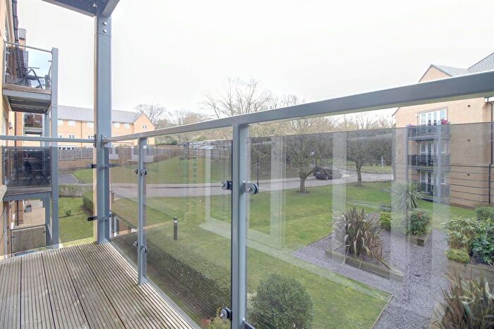 2 Bedroom Flat To Rent In Constables Way, Hertford, SG13