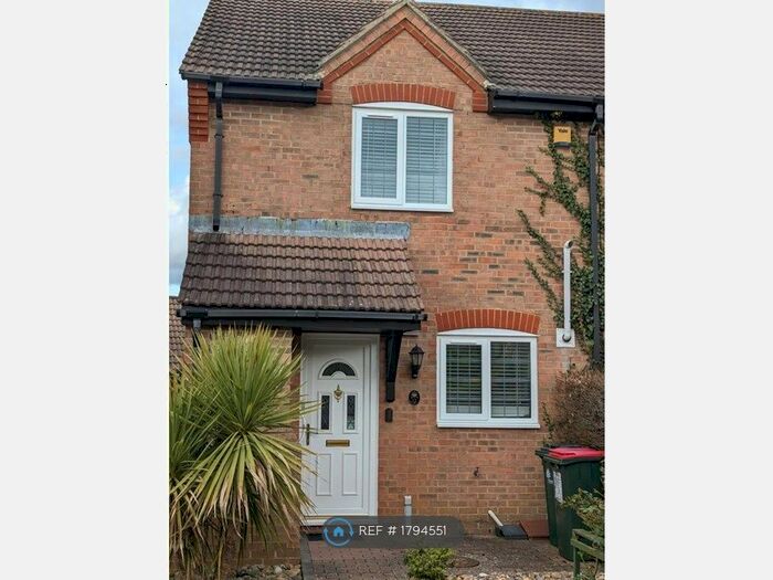 2 Bedroom End Of Terrace House To Rent In Benjamin Road, Maidenbower, Crawley, RH10
