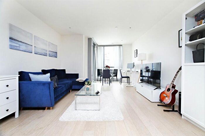 1 Bedroom Apartment To Rent In Charrington Tower, Biscayne Avenue, London, E14