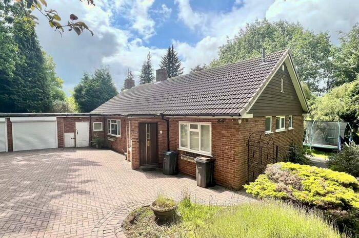 3 Bedroom Bungalow To Rent In Cofton Grove, Longbridge, B31