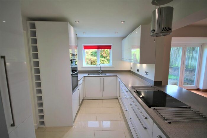 4 Bedroom Property To Rent In Old Dover Road, Canterbury, CT1