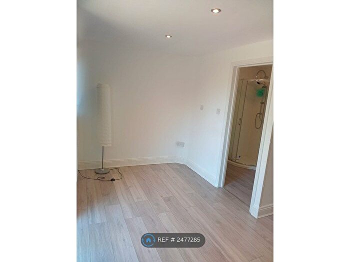 Studio To Rent In Upminsster, Upminsster, RM14