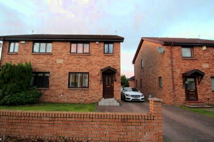 3 Bedroom Property To Rent In Allanton Drive, Glasgow, G52