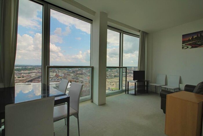 Apartment To Rent In Rotunda, New Street, Birmingham City Centre, B2