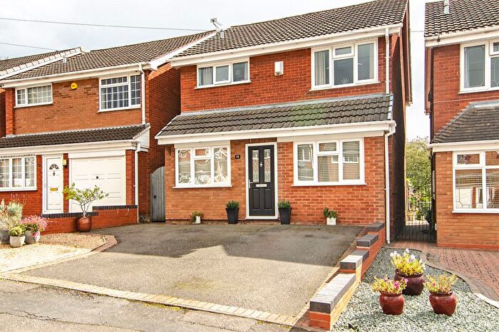 3 Bedroom Detached House For Sale In Pebble Mill Drive, Cannock, WS11