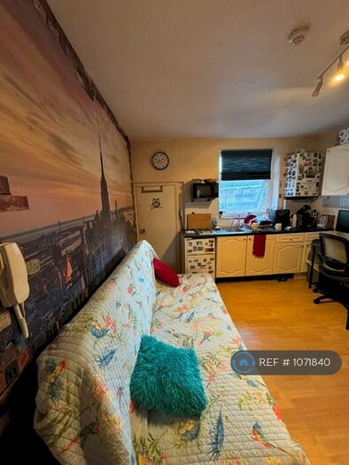 Studio To Rent In Charlton Church Lane, Charlton, SE7