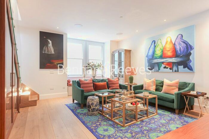 4 Bedroom Mews To Rent In Filmer Road, Fulham, SW6