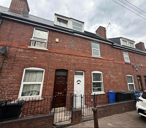 3 Bedroom Terraced House To Rent In Cromford Street, Sheffield, S2