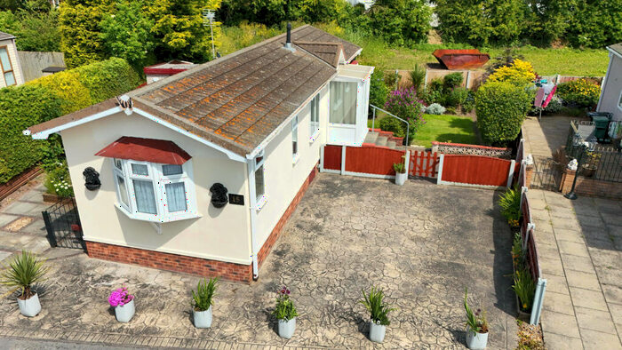 1 Bedroom Lodge For Sale In Gwellyn Avenue, Kinmel Bay, LL18