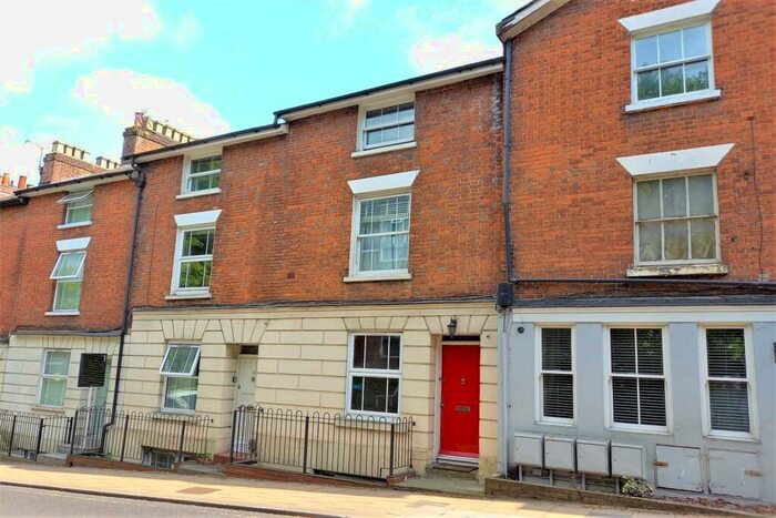 3 Bedroom Flat To Rent In Winchester City Centre, SO22