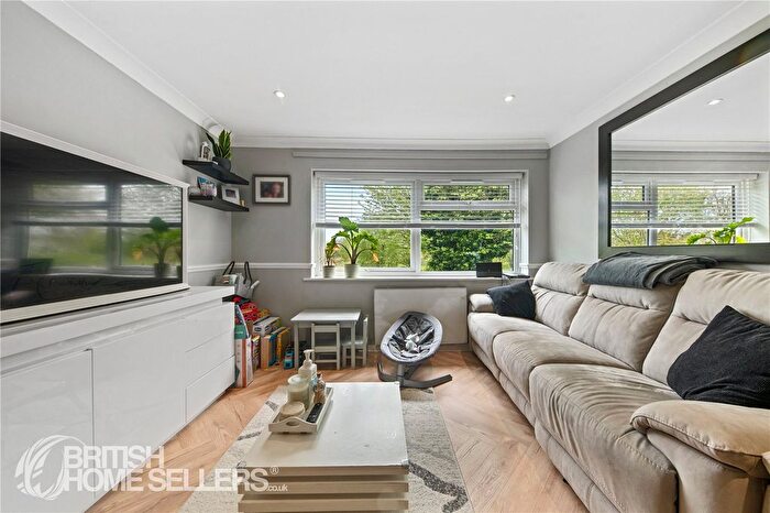 2 Bedroom Flat For Sale In Kingham Road, Wareside, Ware, Hertfordshire, SG12