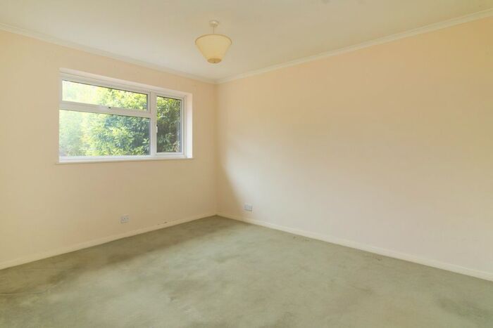 2 Bedroom Bungalow For Sale In Yeoman Gardens, Willesborough, Ashford, TN24