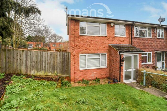 3 Bedroom End Of Terrace House To Rent In Longleat Gardens, SL6