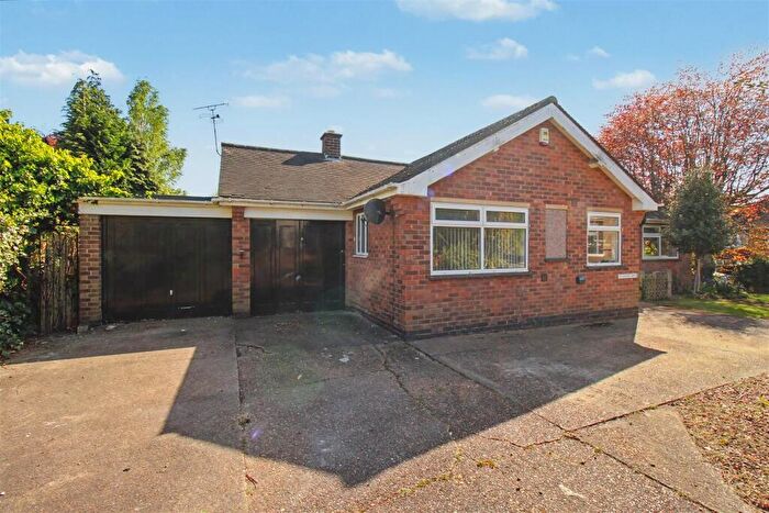 4 Bedroom Bungalow To Rent In Arundel Drive, Bramcote, Nottingham, NG9