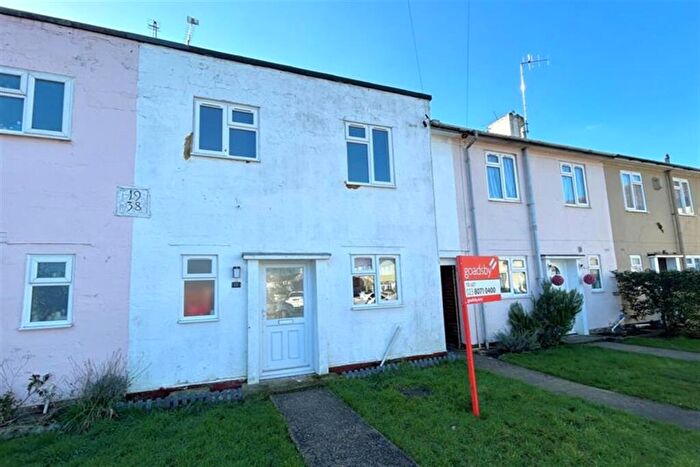 3 Bedroom Terraced House To Rent In Mansbridge, SO18