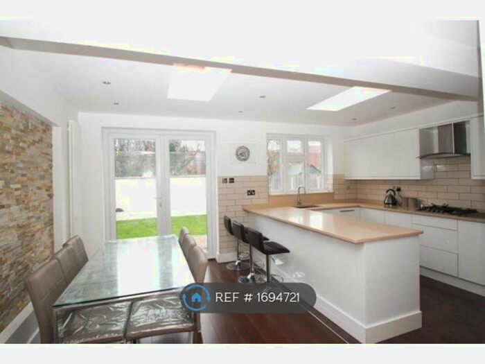 3 Bedroom Semi-Detached House To Rent In Penrith Road, Ilford, IG6