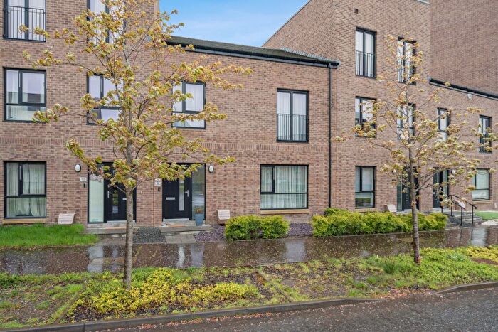 3 Bedroom Terraced House To Rent In Sighthill Circus, Northbridge, Glasgow, G4