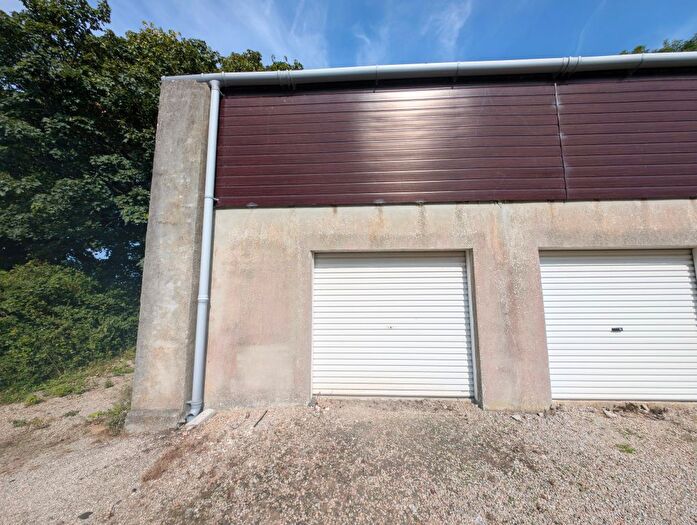 Garage / Parking To Rent In Crowlas, Penzance, TR20