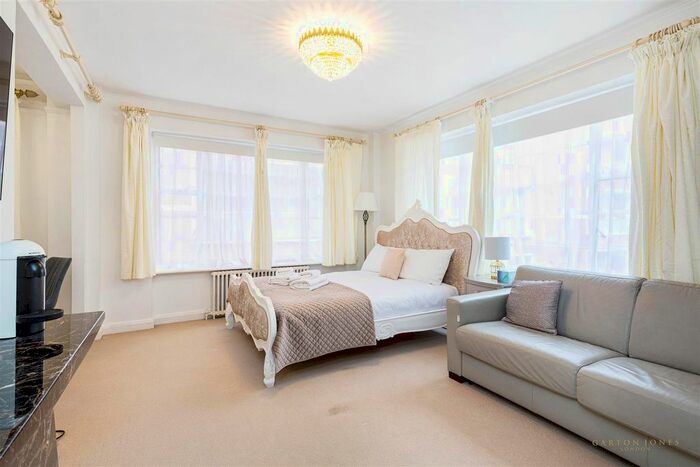 Studio To Rent In Vandon Court, Petty France, Westminster, London, SW1H