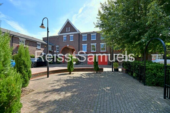 6 Bedroom Town House To Rent In Lockesfield Place, Isle Of Dogs, Docklands, London, E14