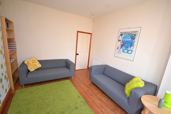 1 Bedroom Flat To Rent In Trent Boulevard, West Bridgford, Nottingham, NG2