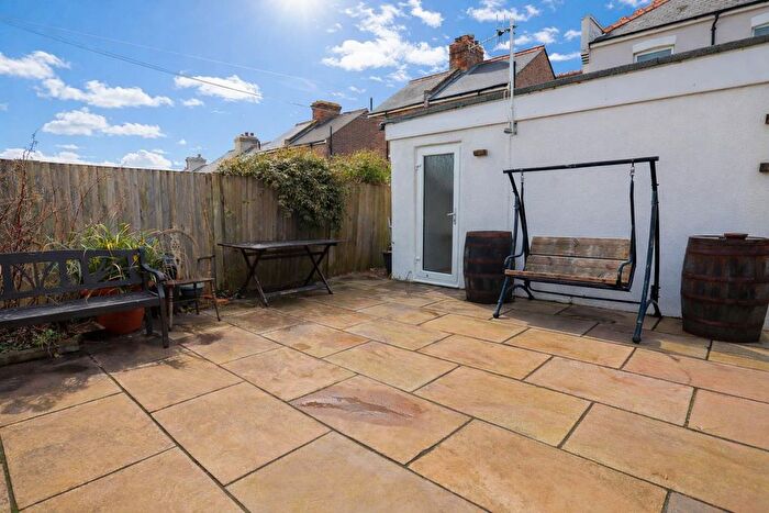 1 Bedroom Flat To Rent In Downs Road, Hastings, TN34