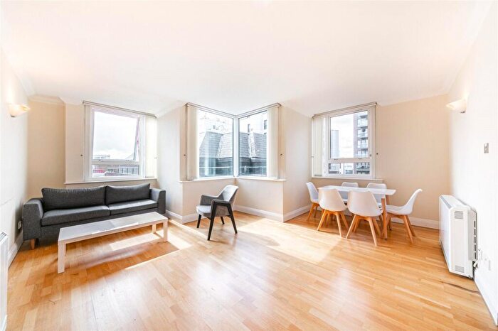 3 Bedroom Apartment To Rent In Aegon House, Lanark Square, London, E14