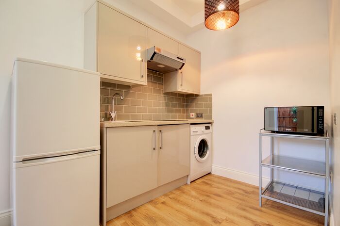 Studio To Rent In Markhouse Road, Walthamstow, London, E17